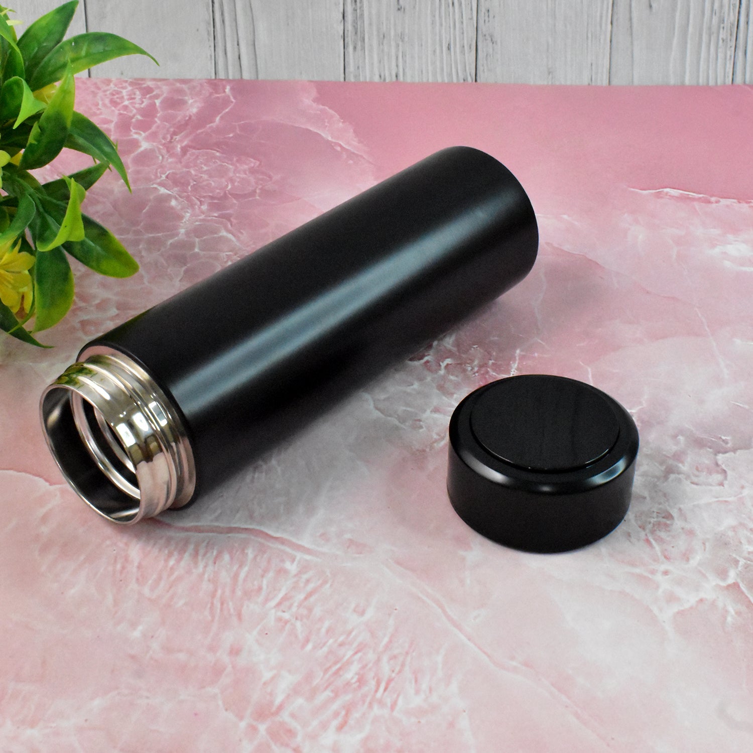 Stainless Steel Insulated Vacuum Flask Water Bottle (500 ml Approx) Stainless Steel Insulated Vacuum Flask Water Bottle (500 ml Approx)